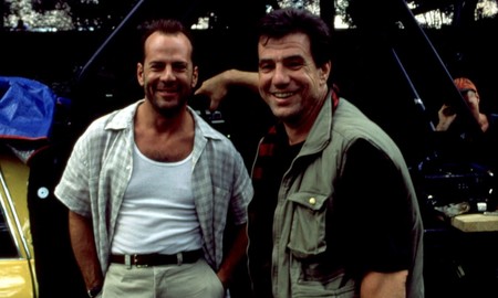 El grave error que hundió la carrera de John McTiernan: cómo el director de ‘Jungla de Cristal’ y ‘Depredador’ acabó en la cárcel El grave error que hundió la carrera de John McTiernan: cómo el director de ‘Jungla de Cristal’ y ‘Depredador’ acabó en la cárcel