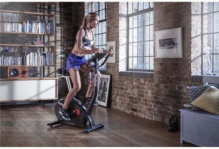 Potencia tu rutina de cardio en casa con la bicicleta estática Reebok GB40S que apenas ocupa espacio y que está disponible con rebaja Potencia tu rutina de cardio en casa con la bicicleta estática Reebok GB40S que apenas ocupa espacio y que está disponible con rebaja